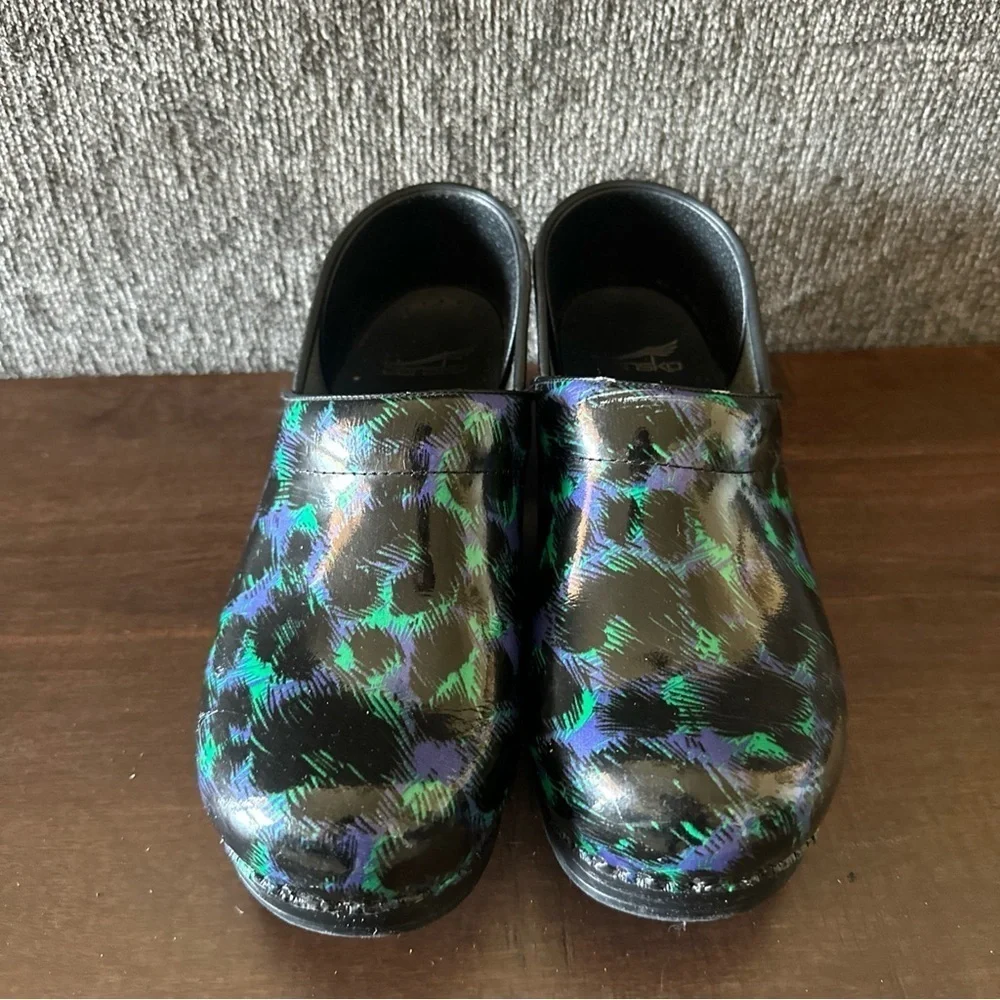 Dansko Professional Nurse Clogs Women's Size EU 38 US 7 Multi Colored Comfort